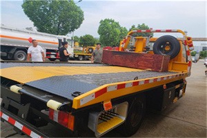 大石桥附近拖车电话号码服务